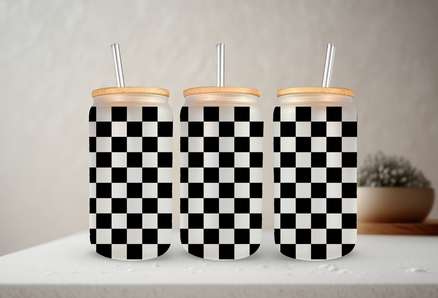 Checkered | 20 oz Glass Tumbler with Bamboo Lid & Straw