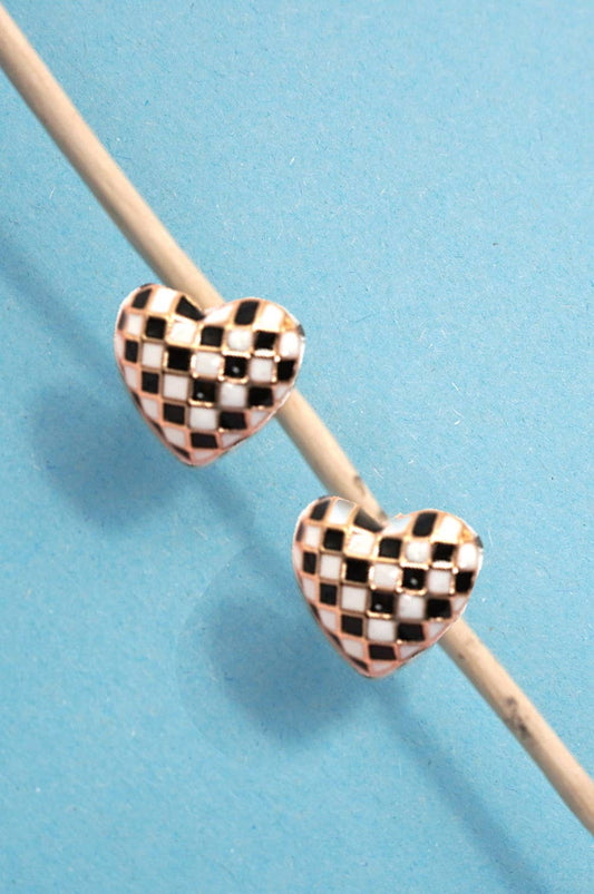 CHECKER HEART STUD EARRINGS