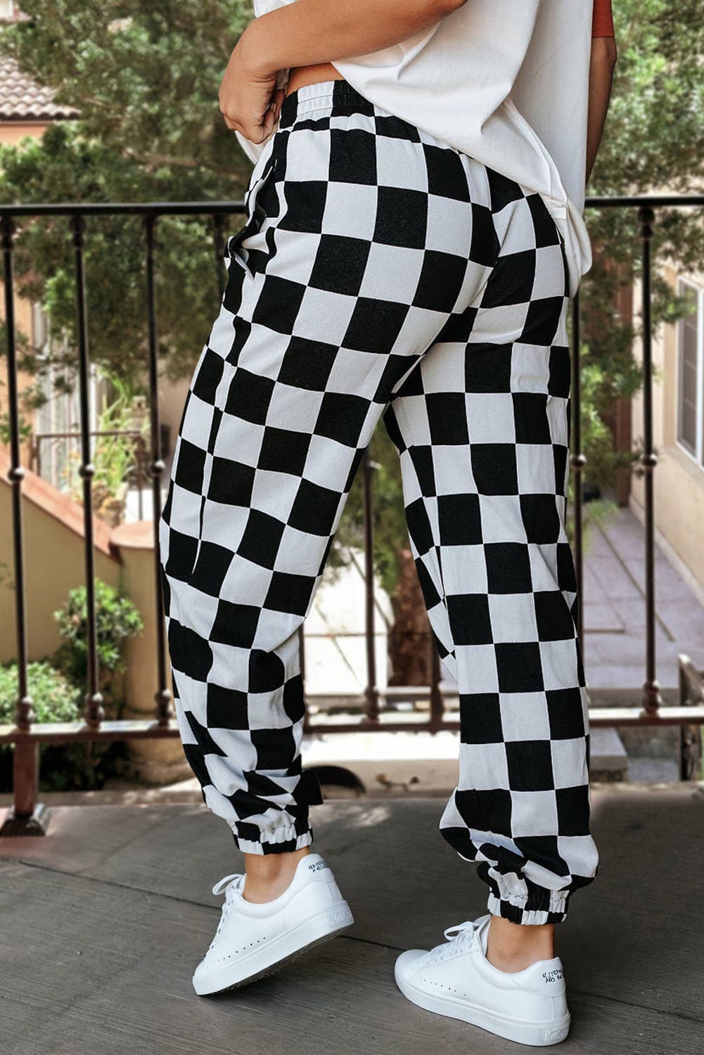 Checkerboard Elastic Waist Pocketed Joggers