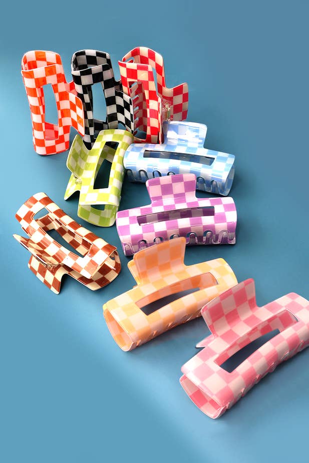 JUMBO RESIN CHECKER HAIR CLAW CLIPS